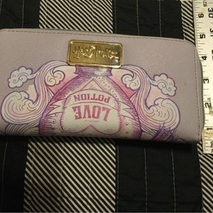 Harry Potter wallet. Really cute! NWT